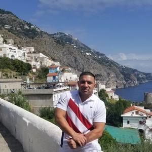 Meet your Posher, Anthony